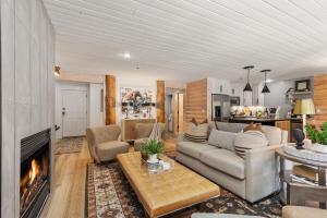 Abode at Black Bear 105