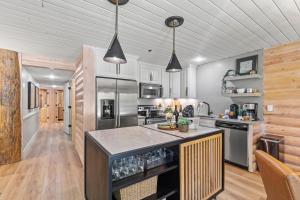 Abode at Black Bear 105