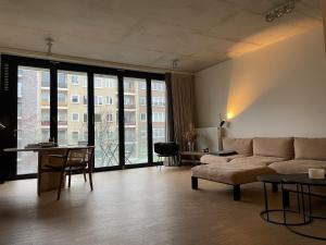 Luxury apartment with a view of the MAS