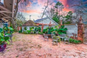Terrace Carriage House