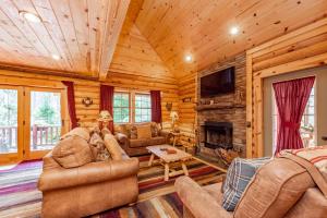 Lost Bearadise by Railey Vacations