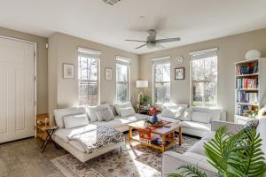 Central SD Hub! 2BR with Home Office, Community Pool