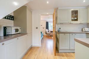 The Knutsford Cottage