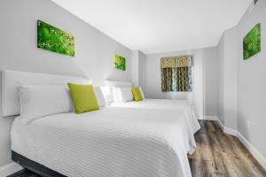 Winter Rates! Stunning Remodeled Oceanfront Suite, CR1506