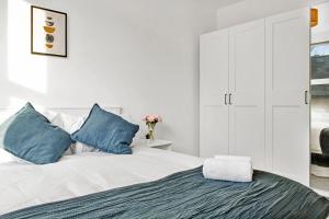 Spacious NG1 City Centre Apartment Near Motorpoint Arena, sleeps 6