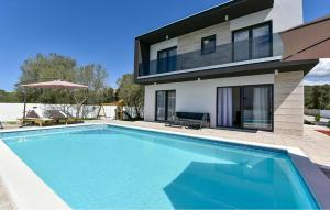 Gorgeous Home In Sukosan With Private Swimming Pool, Can Be Inside Or Outside