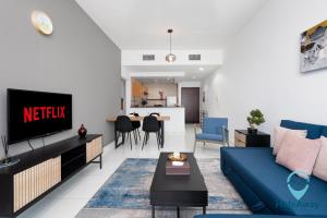 Elegant 1BR l Steps to Metro l Free Parking