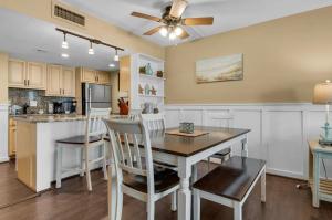 Holiday Surf and Racquet Unit 412