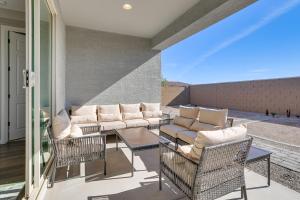 Serene Outdoor Space Group Getaway in Maricopa!