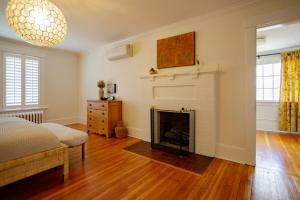 Kentville Gem Heritage Style, Modern Comfort