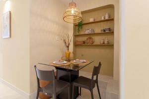 Peru1107| Lindo studio, Copacabana quadra da praia