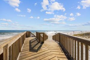 Edgewater 52 by Youngs Suncoast