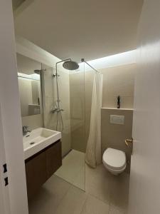 Wasserfall - Zentrum - Balkon - Seeblick - Küche