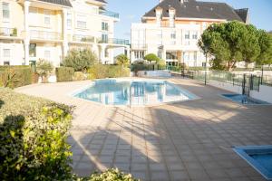 High Standing Apartment Swimming Pool Beach 3 min away