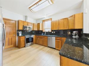 Juneau Escape Ocean Views, Deck & Soaking Tub