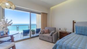 Luxury Oceanfront Condo with Stunning Views