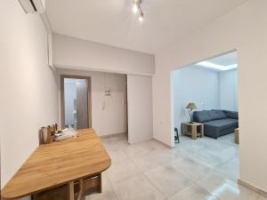 Family apartment at the center of Piraeus