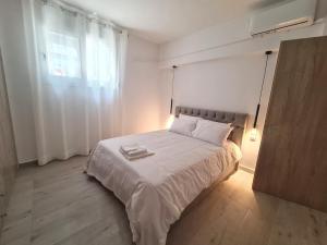 Family apartment at the center of Piraeus
