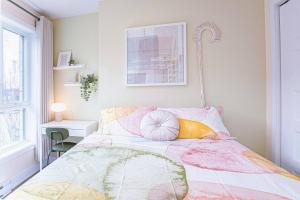 112 - Spacious 1BR Getaway, Gym, Paid Parking