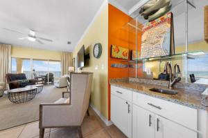 Marlin Key 4G by Youngs Suncoast