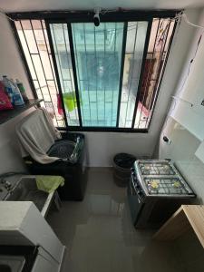 Cuarto cerca del 99 de chanis