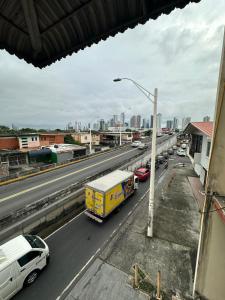 Cuarto cerca del 99 de chanis