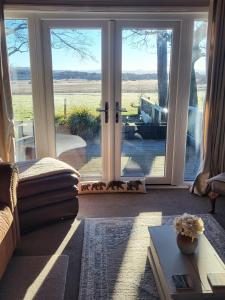 Cosy wood cabin in rural area near national park