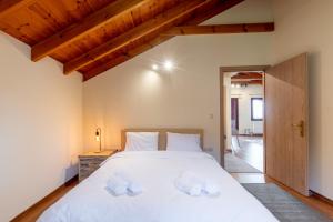 luxury lake view house kastoria