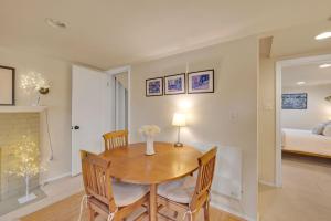 Large private 1 bedroom apartment in prime Seattle neighborhood near UW