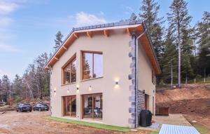 3 Bedroom Nice Home In Chambon-Sur-Lignon