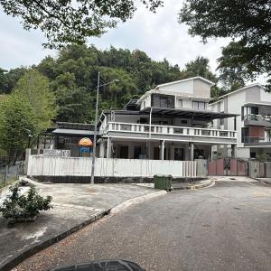 15PAX 3 BR, Kids Swimming Pool, Pool table, BBQ near Spice ARENA, Airport Penang