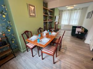 Hartoft House, 3 Bed, Near River and City