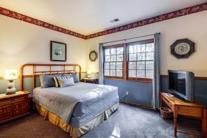 The Pickford House - Luxury Central Coast Stay!