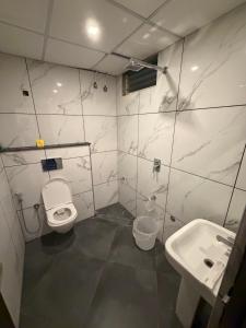 Hotel Kingdom Suites Near Elements Mall, Manyata Tech