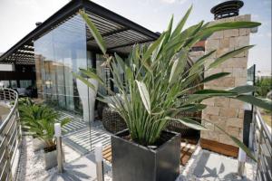 Penthouse Grand Noir