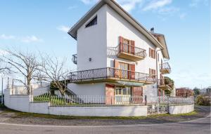 6 Bedroom Stunning Home In Monticello Amiata