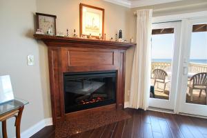 Parsonage Duplex by Youngs Suncoast