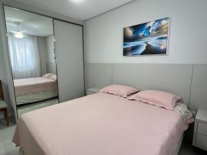 Apto Moderno Meia Praia perto do Beto Carrero