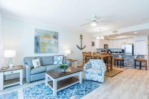 San Carlos 1106 by Youngs Suncoast