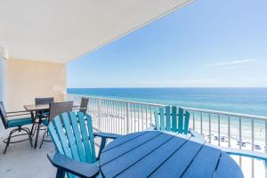 San Carlos 1106 by Youngs Suncoast