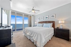 San Carlos 1207 by Youngs Suncoast