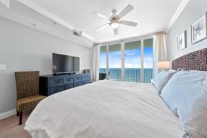 San Carlos 1207 by Youngs Suncoast