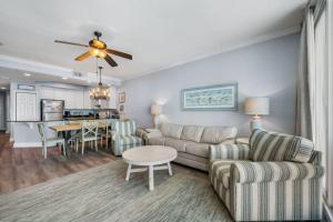 San Carlos 1404 by Youngs Suncoast
