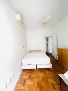 Spacious Apartment in Ipanema, Near the Beach