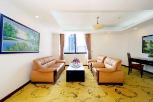 Holiday Central Nha Trang