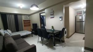 1 bedroom Condotels walking distance to terminal 3 airport