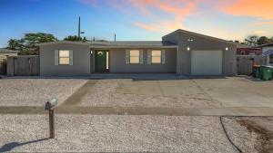 Spacious 4BR Pool Retreat
