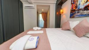 SARNIÇ - Stone Villa with Private Pool for 6 Guests in Kayaköy, Fethiye