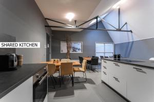 Luxe Suite, Near Station & Free WiFi