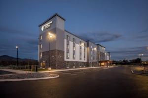 WoodSpring Suites Medford near I-5